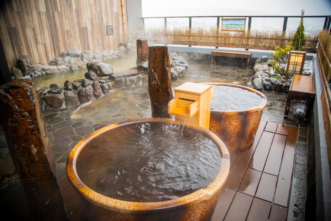 La Vista Furano Hills Natural Hot Spring Bagian luar foto